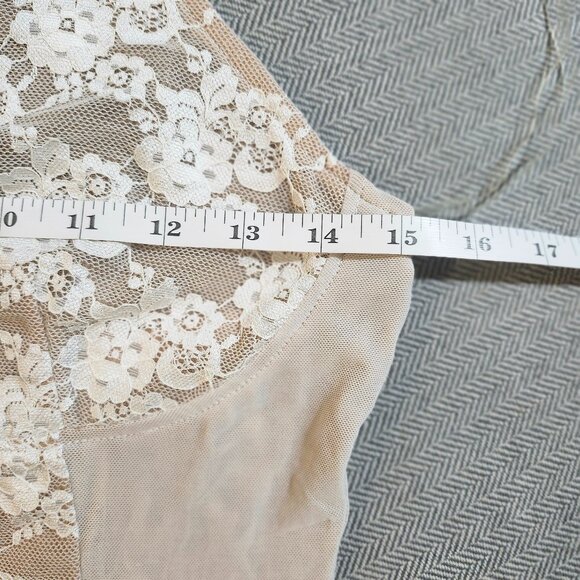 Privy Beige Lace Bodysuit – Size M - Picture 6 of 7